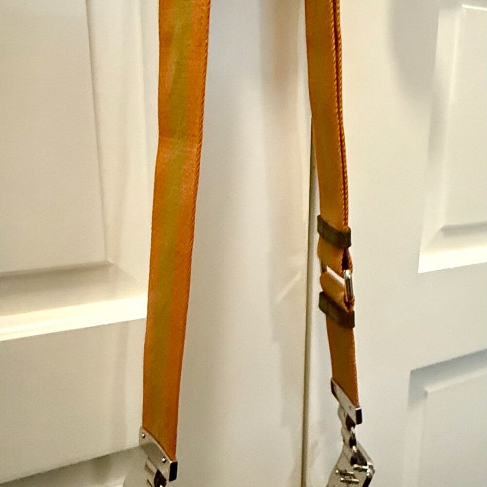 Fabulous Gucci Small Attache Bag--Like New! - Picture 9 of 9